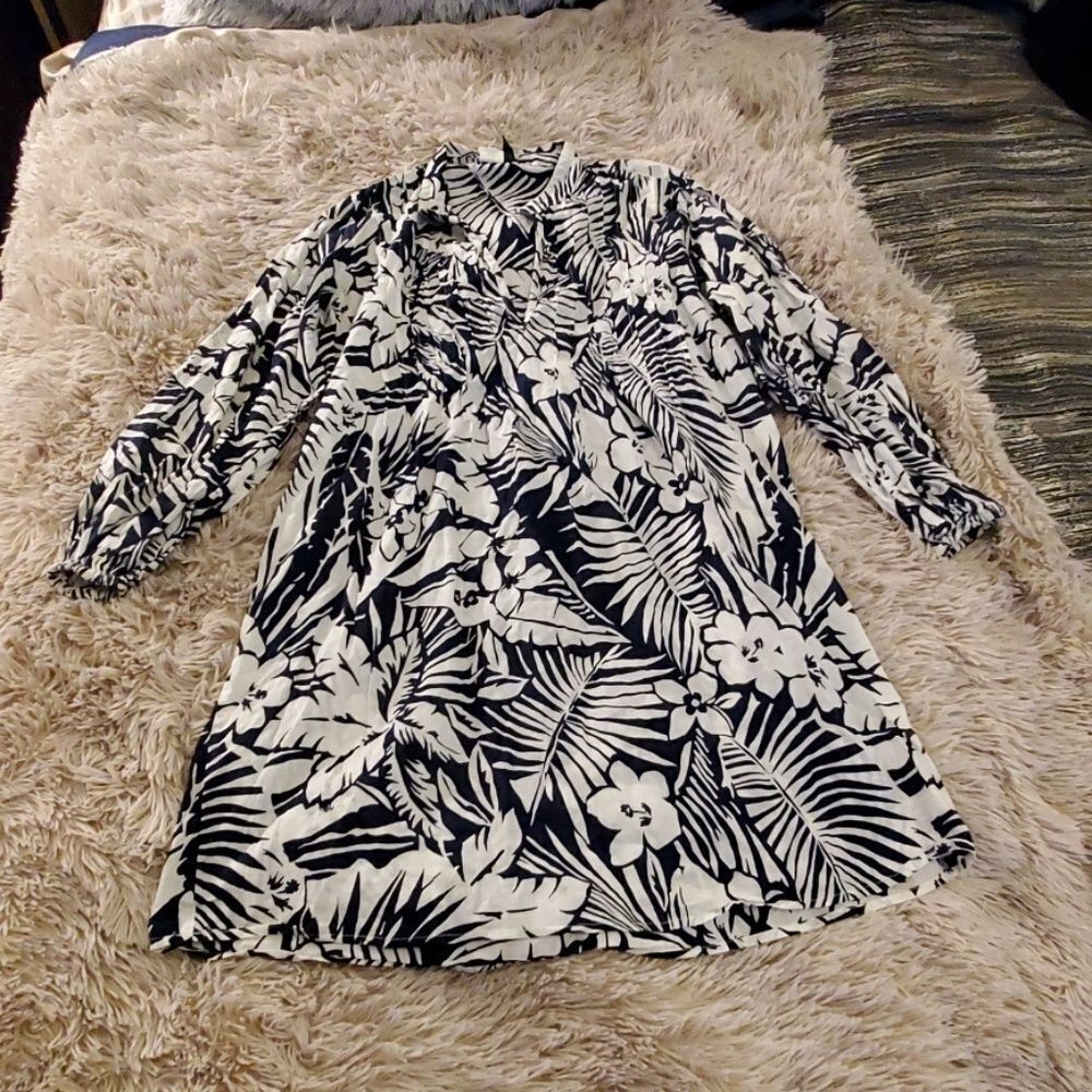 Perfect navy and white Lauren swim coverup